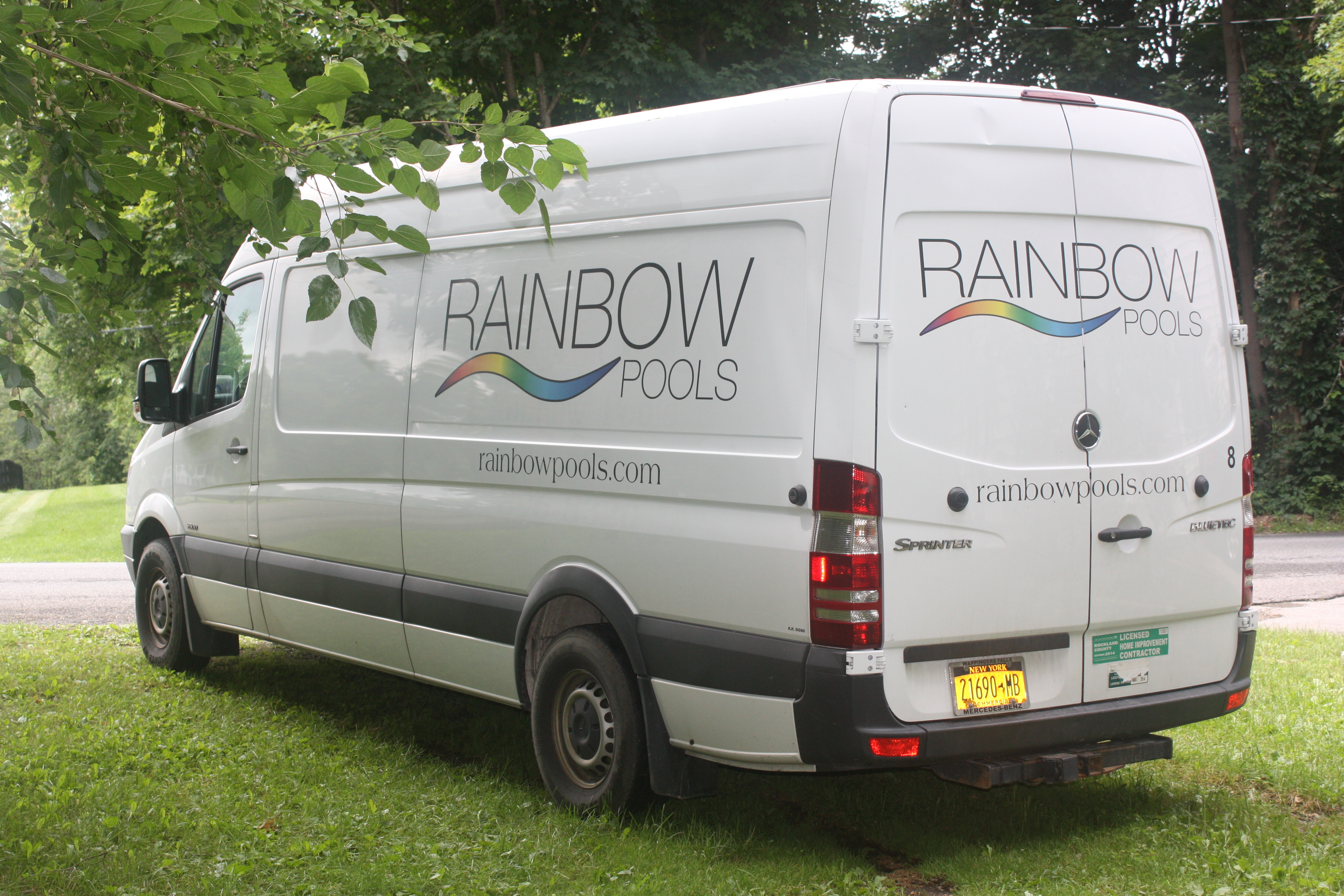 Rainbow Pools van